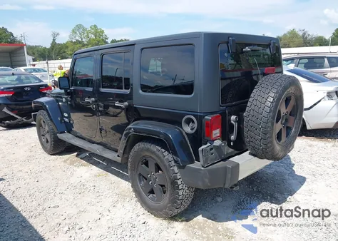 2012 Jeep Wrangler Unlimited Sahara z USA, uszkodzony, nr VIN 1C4BJWEG8CL180829